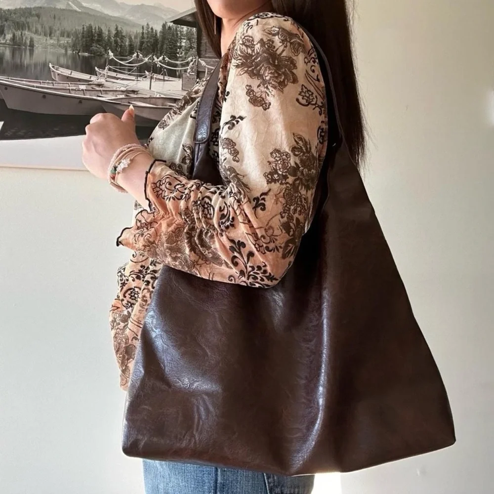 Brown faux leather minimalist tote hobo bag - Picture 2 of 6